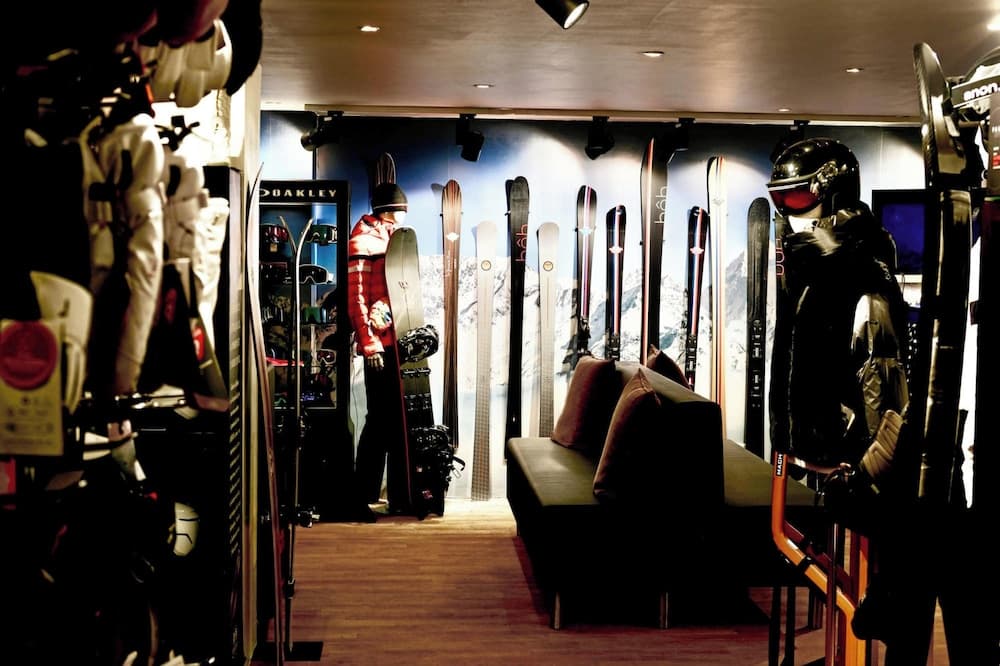 Skiing