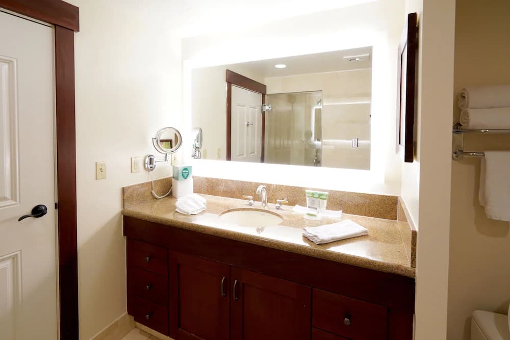 Bathroom sink